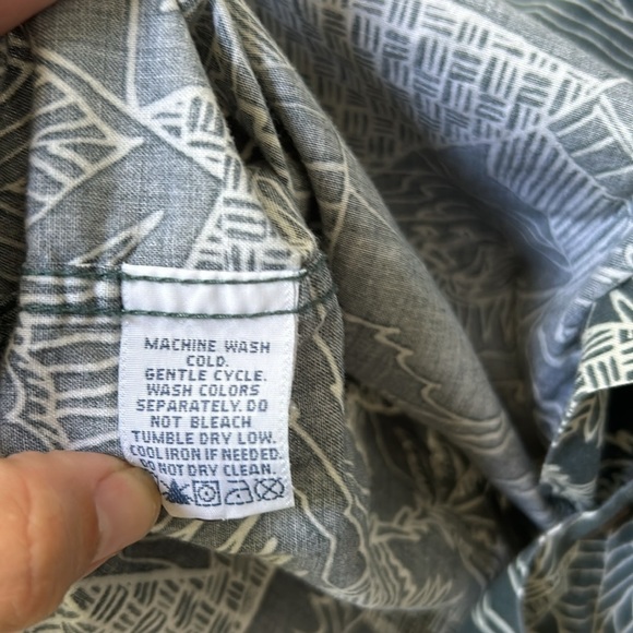 Reyn Spooner Hawaiian Short Sleeve Button Down Shirt - Picture 6 of 9